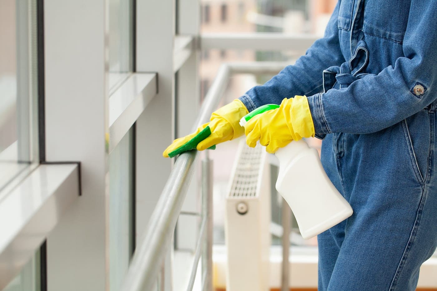 Property management cleaning and building operations